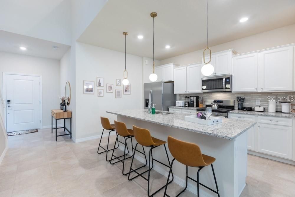 For Rent: $4,800 (7 beds, 5 baths, 3154 Square Feet)