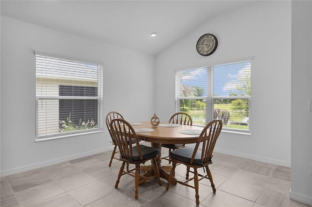 For Sale: $749,000 (3 beds, 3 baths, 1995 Square Feet)
