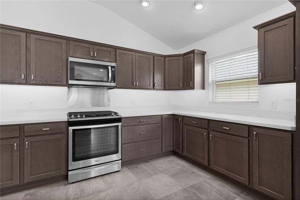 For Sale: $749,000 (3 beds, 3 baths, 1995 Square Feet)