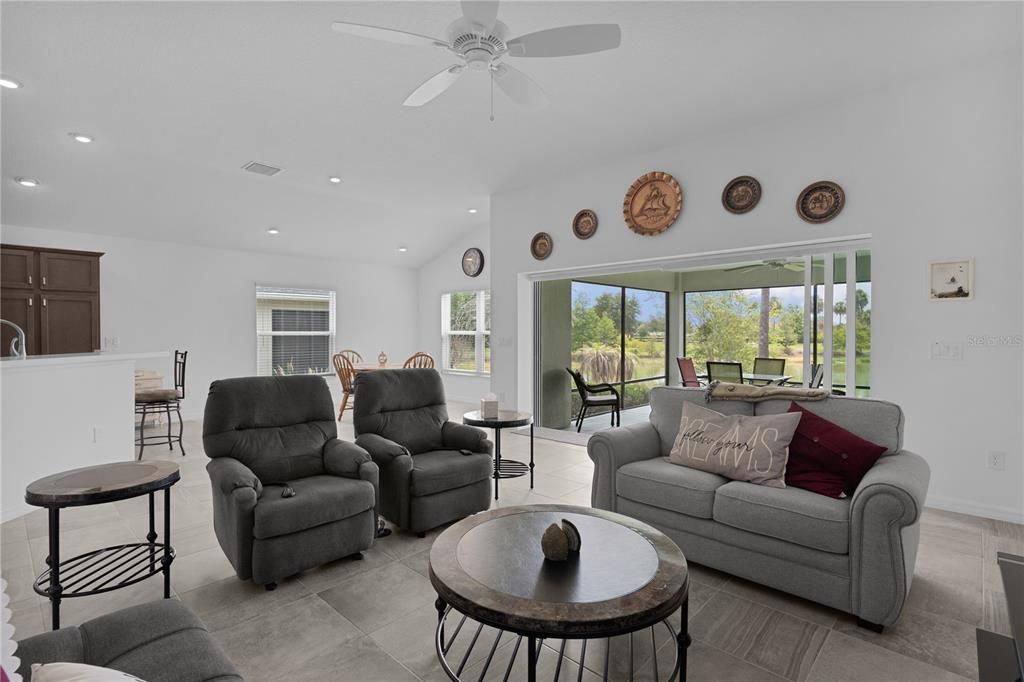 For Sale: $749,000 (3 beds, 3 baths, 1995 Square Feet)