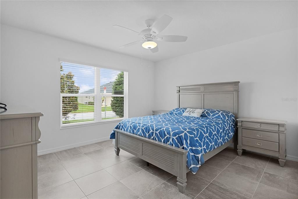 For Sale: $749,000 (3 beds, 3 baths, 1995 Square Feet)