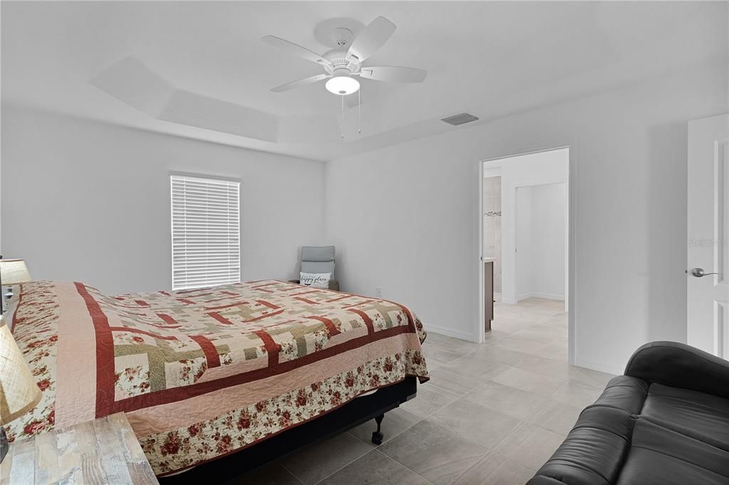 For Sale: $749,000 (3 beds, 3 baths, 1995 Square Feet)
