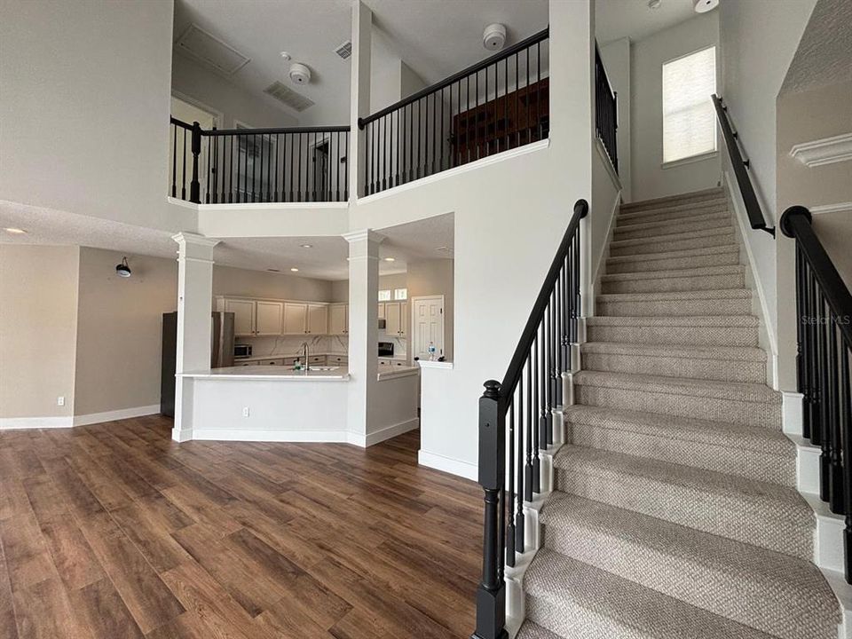 Active With Contract: $4,650 (3 beds, 3 baths, 2107 Square Feet)