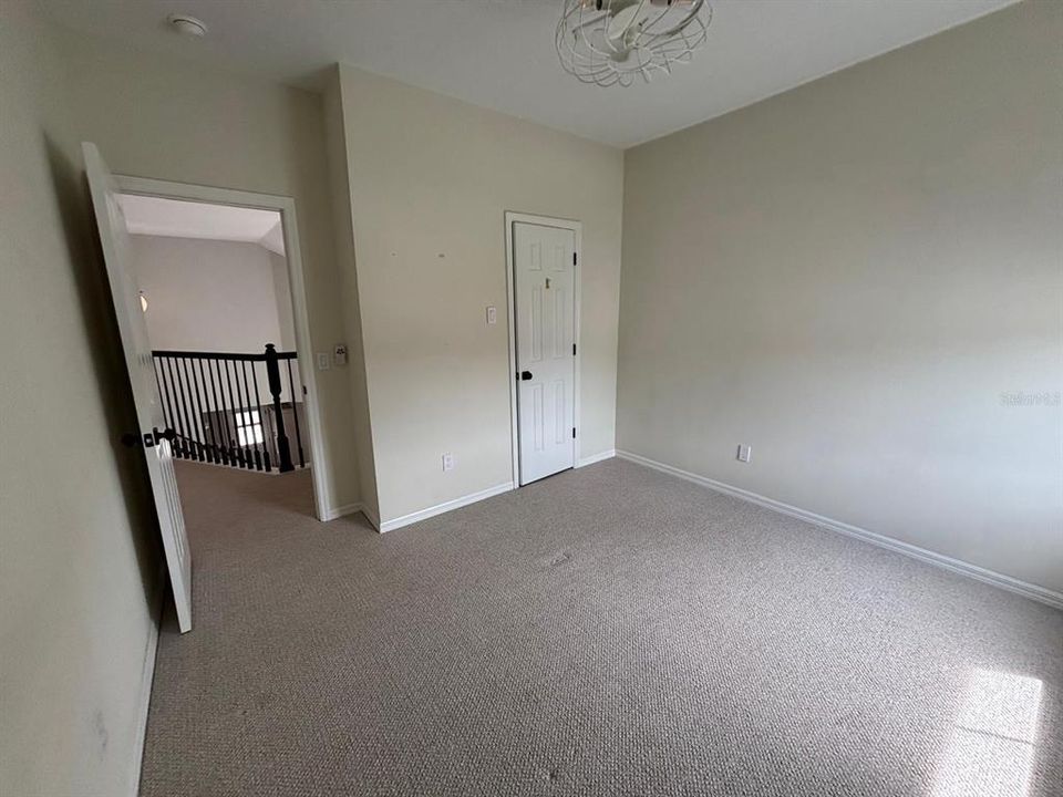 Active With Contract: $4,650 (3 beds, 3 baths, 2107 Square Feet)