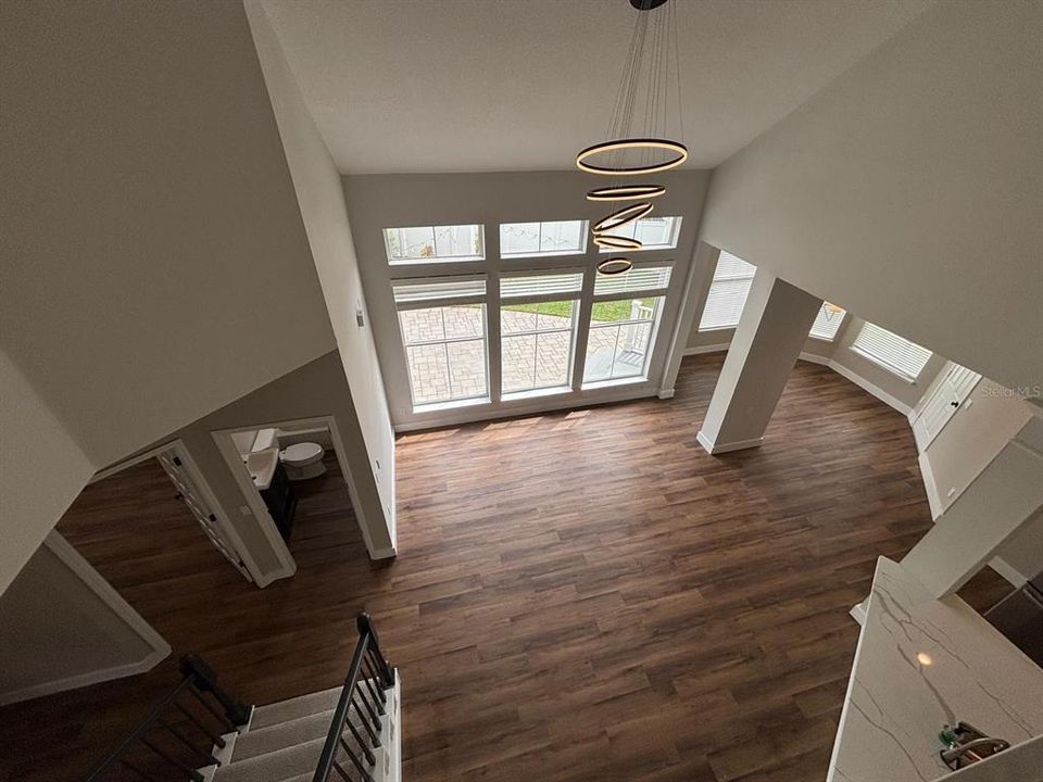 Active With Contract: $4,650 (3 beds, 3 baths, 2107 Square Feet)