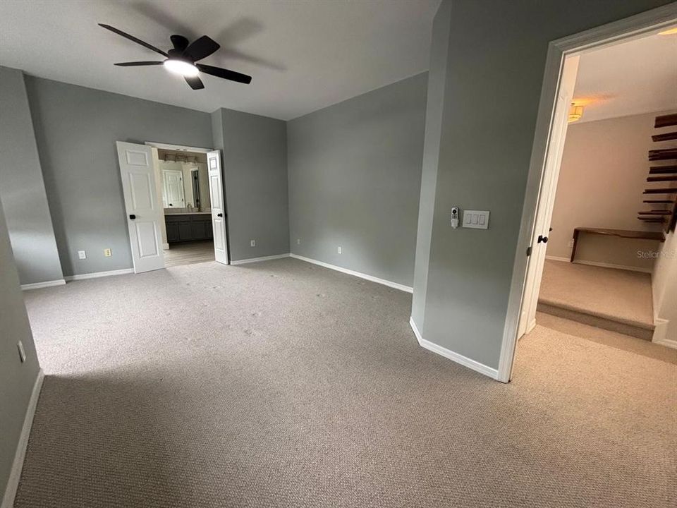 Active With Contract: $4,650 (3 beds, 3 baths, 2107 Square Feet)