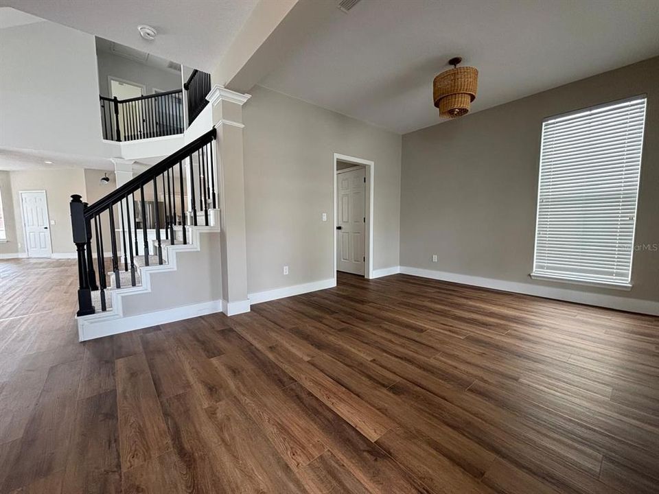 Active With Contract: $4,650 (3 beds, 3 baths, 2107 Square Feet)