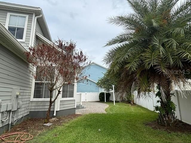 Active With Contract: $4,650 (3 beds, 3 baths, 2107 Square Feet)
