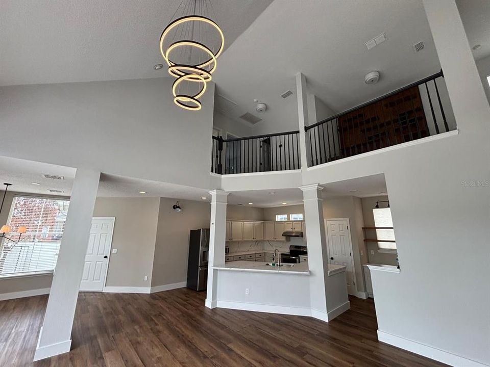 Active With Contract: $4,650 (3 beds, 3 baths, 2107 Square Feet)