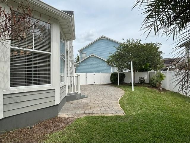 Active With Contract: $4,650 (3 beds, 3 baths, 2107 Square Feet)