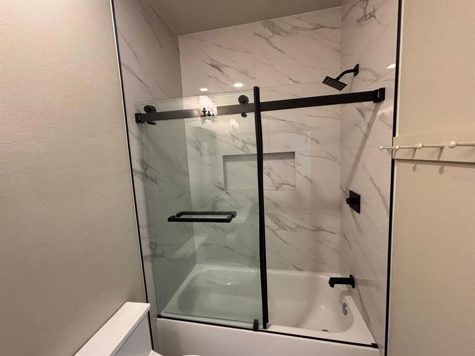 Active With Contract: $4,650 (3 beds, 3 baths, 2107 Square Feet)