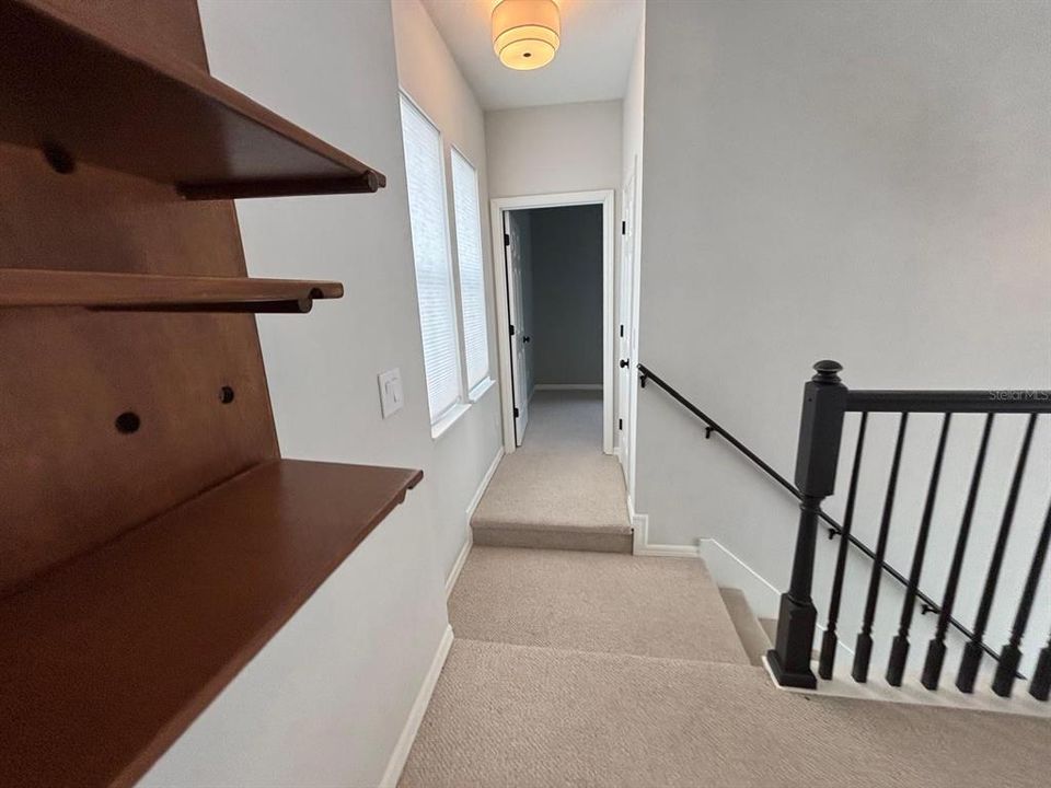 Active With Contract: $4,650 (3 beds, 3 baths, 2107 Square Feet)