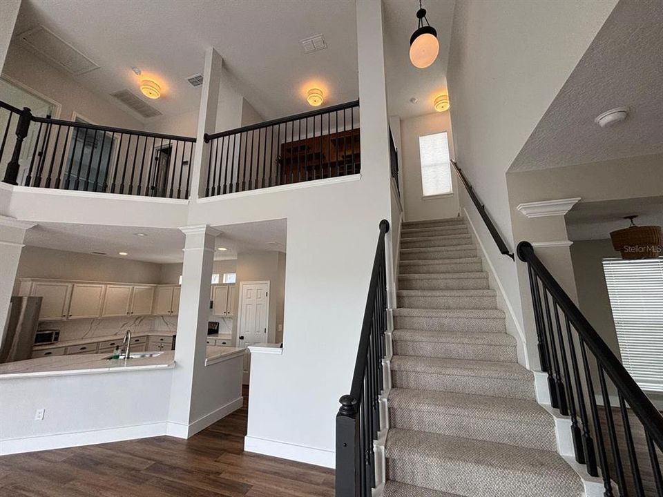 Active With Contract: $4,650 (3 beds, 3 baths, 2107 Square Feet)