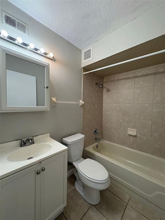 В аренду: $1,467 (2 спален, 2 ванн, 905 Квадратных фут)