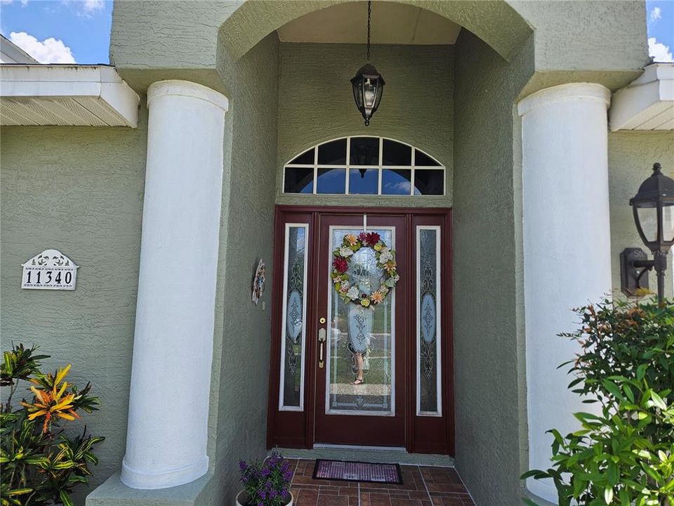 For Sale: $319,000 (2 beds, 2 baths, 1603 Square Feet)
