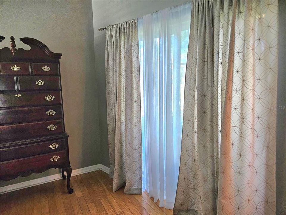 For Sale: $319,000 (2 beds, 2 baths, 1603 Square Feet)