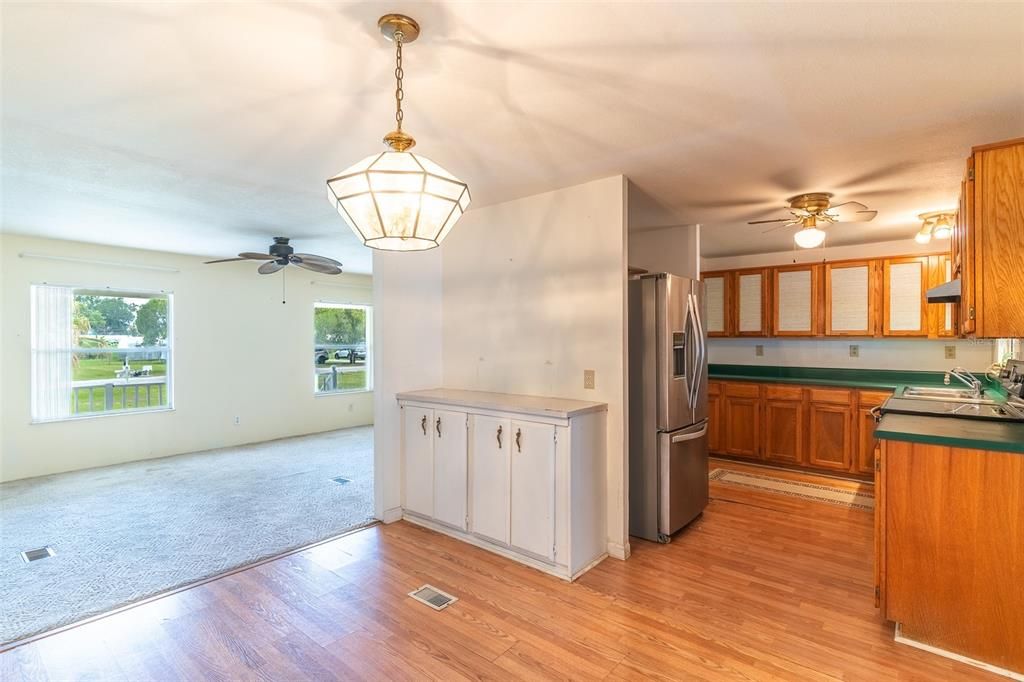 For Sale: $125,000 (3 beds, 2 baths, 1224 Square Feet)