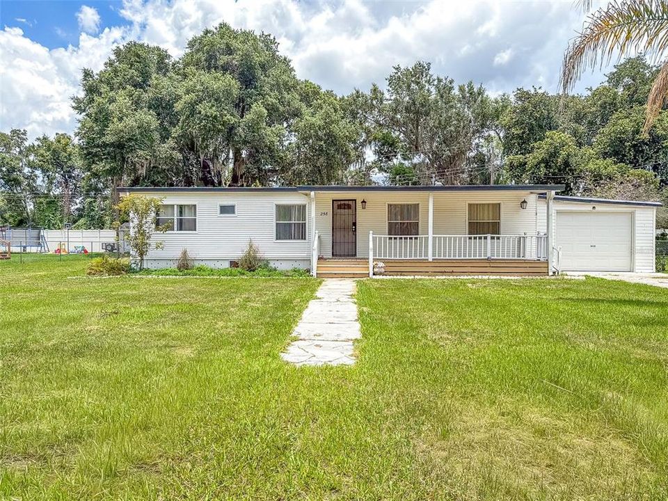 For Sale: $125,000 (3 beds, 2 baths, 1224 Square Feet)