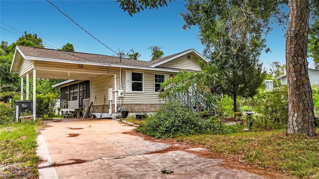 For Sale: $180,000 (3 beds, 2 baths, 1136 Square Feet)