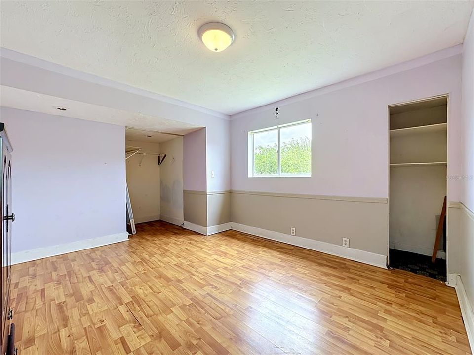 For Sale: $180,000 (3 beds, 2 baths, 1136 Square Feet)