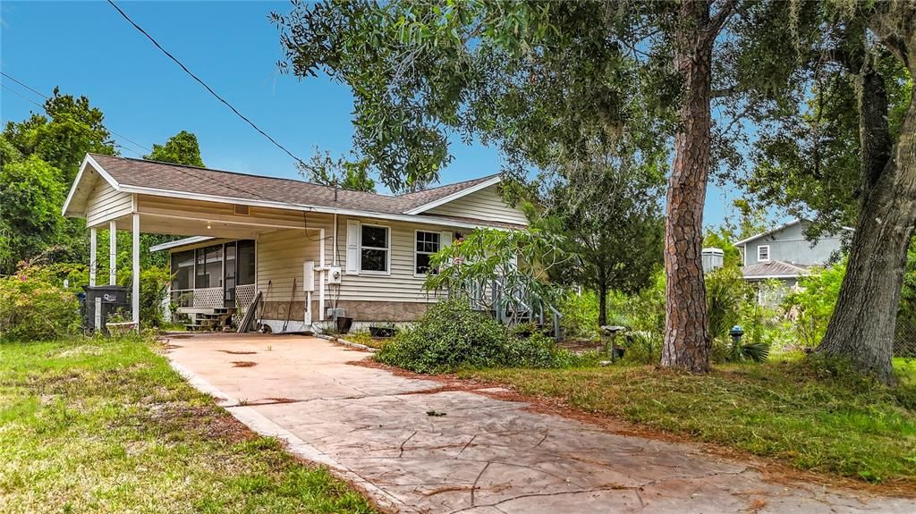 For Sale: $180,000 (3 beds, 2 baths, 1136 Square Feet)