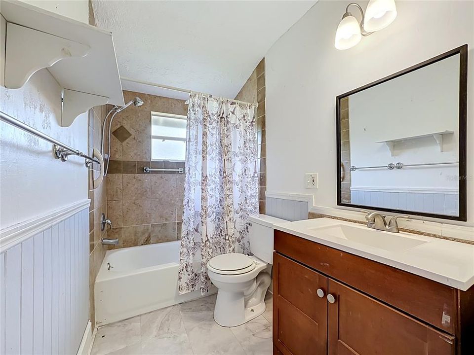 For Sale: $180,000 (3 beds, 2 baths, 1136 Square Feet)