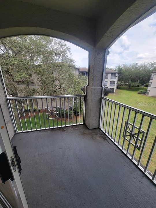 For Sale: $120,000 (1 beds, 1 baths, 864 Square Feet)