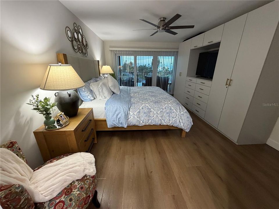 For Rent: $3,800 (2 beds, 2 baths, 1394 Square Feet)