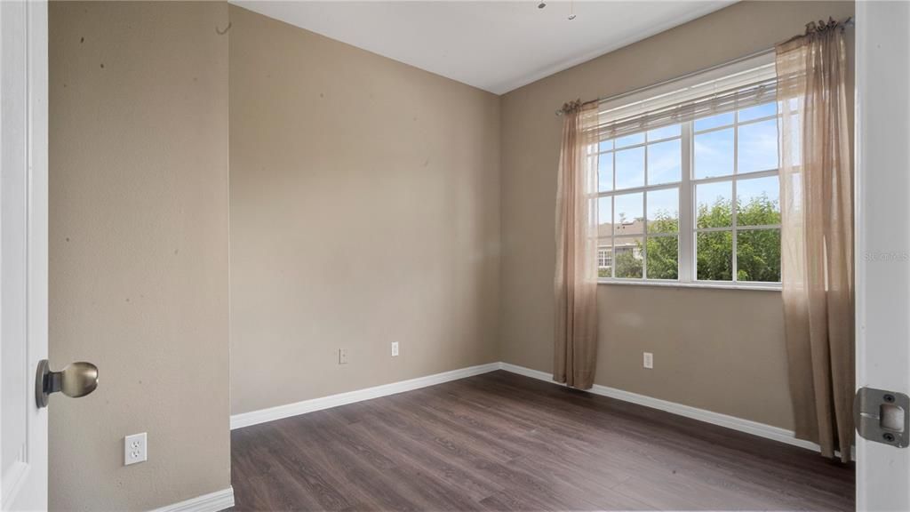 For Rent: $1,950 (2 beds, 2 baths, 1304 Square Feet)