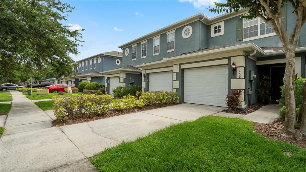 For Rent: $1,950 (2 beds, 2 baths, 1304 Square Feet)