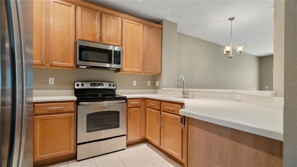 For Rent: $1,950 (2 beds, 2 baths, 1304 Square Feet)