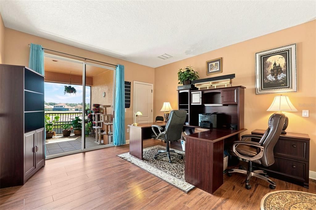 For Sale: $918,000 (5 beds, 4 baths, 4034 Square Feet)