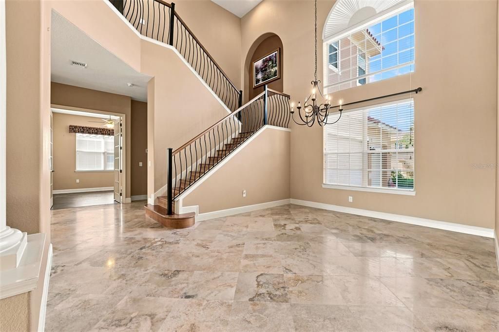 For Sale: $918,000 (5 beds, 4 baths, 4034 Square Feet)