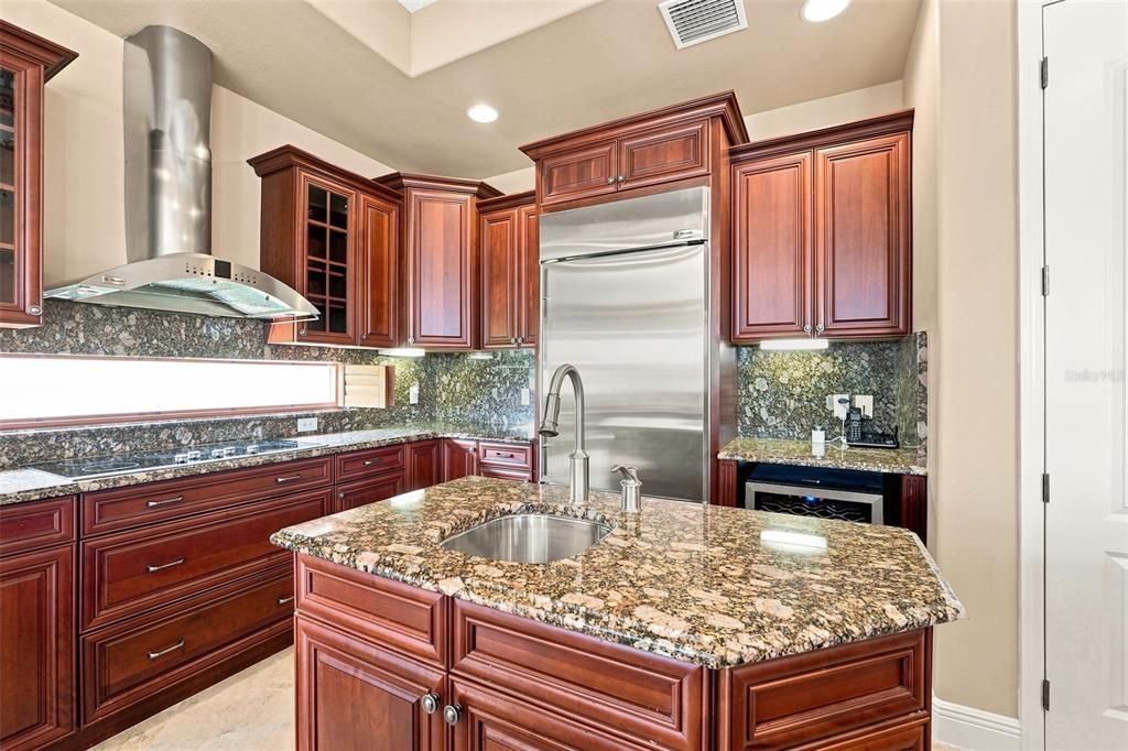 For Sale: $918,000 (5 beds, 4 baths, 4034 Square Feet)