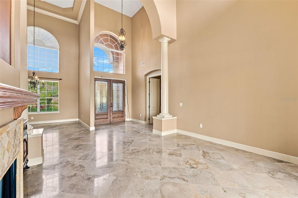 For Sale: $918,000 (5 beds, 4 baths, 4034 Square Feet)
