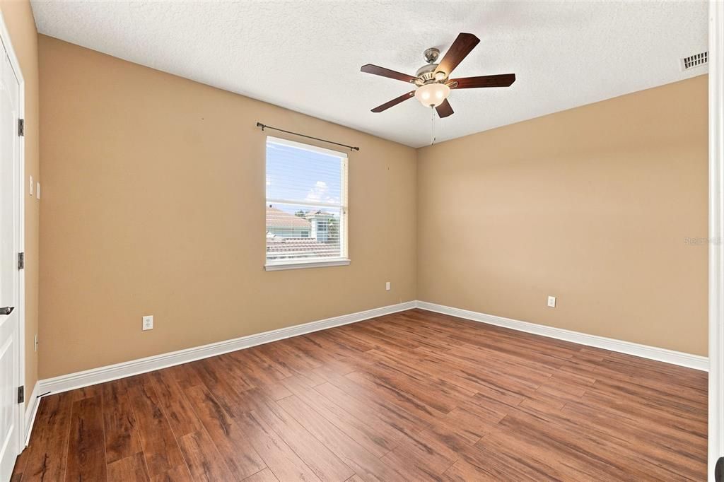 For Sale: $918,000 (5 beds, 4 baths, 4034 Square Feet)