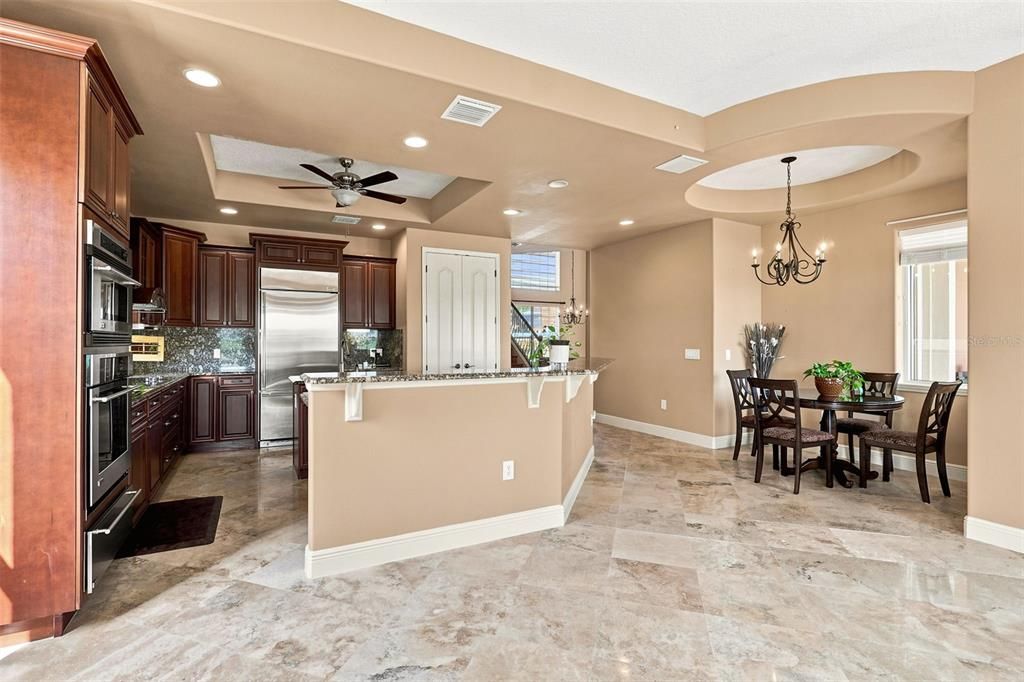 For Sale: $918,000 (5 beds, 4 baths, 4034 Square Feet)