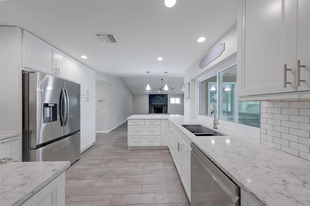 For Sale: $760,000 (4 beds, 2 baths, 2935 Square Feet)