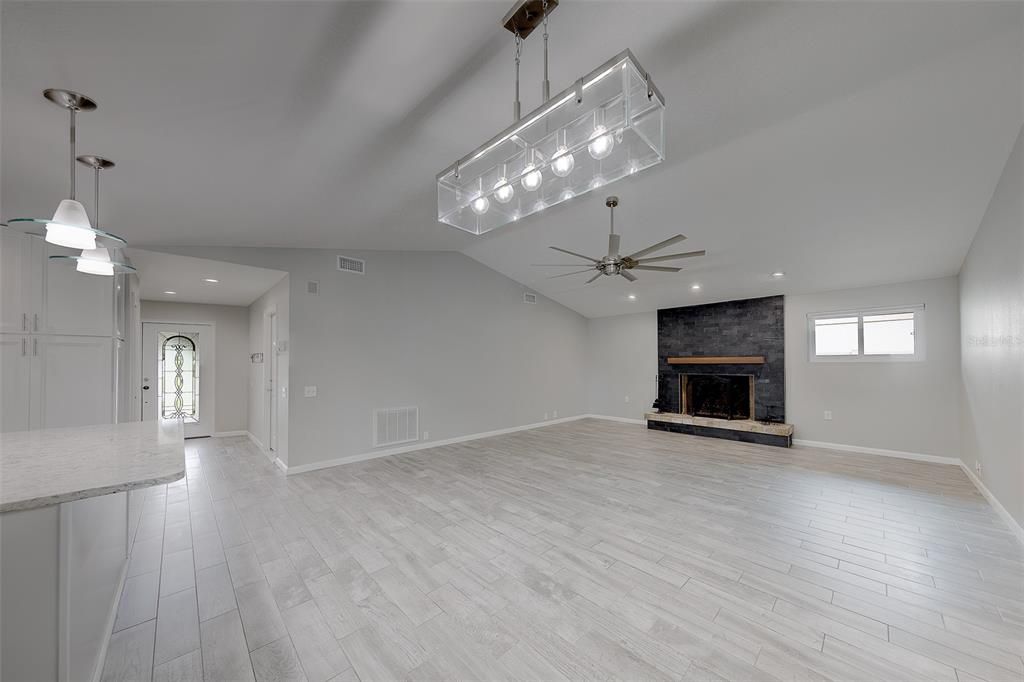 For Sale: $760,000 (4 beds, 2 baths, 2935 Square Feet)