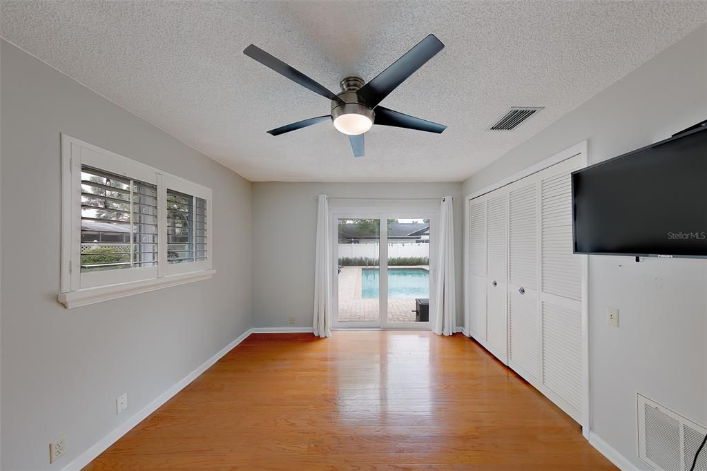 For Sale: $760,000 (4 beds, 2 baths, 2935 Square Feet)