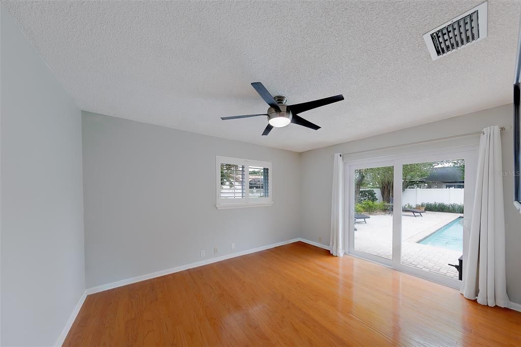 For Sale: $760,000 (4 beds, 2 baths, 2935 Square Feet)