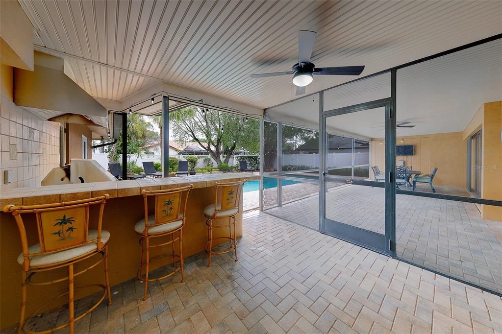 For Sale: $760,000 (4 beds, 2 baths, 2935 Square Feet)