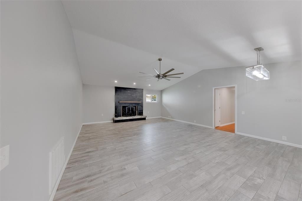 For Sale: $760,000 (4 beds, 2 baths, 2935 Square Feet)