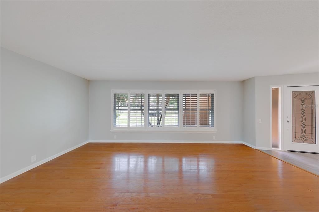 For Sale: $760,000 (4 beds, 2 baths, 2935 Square Feet)