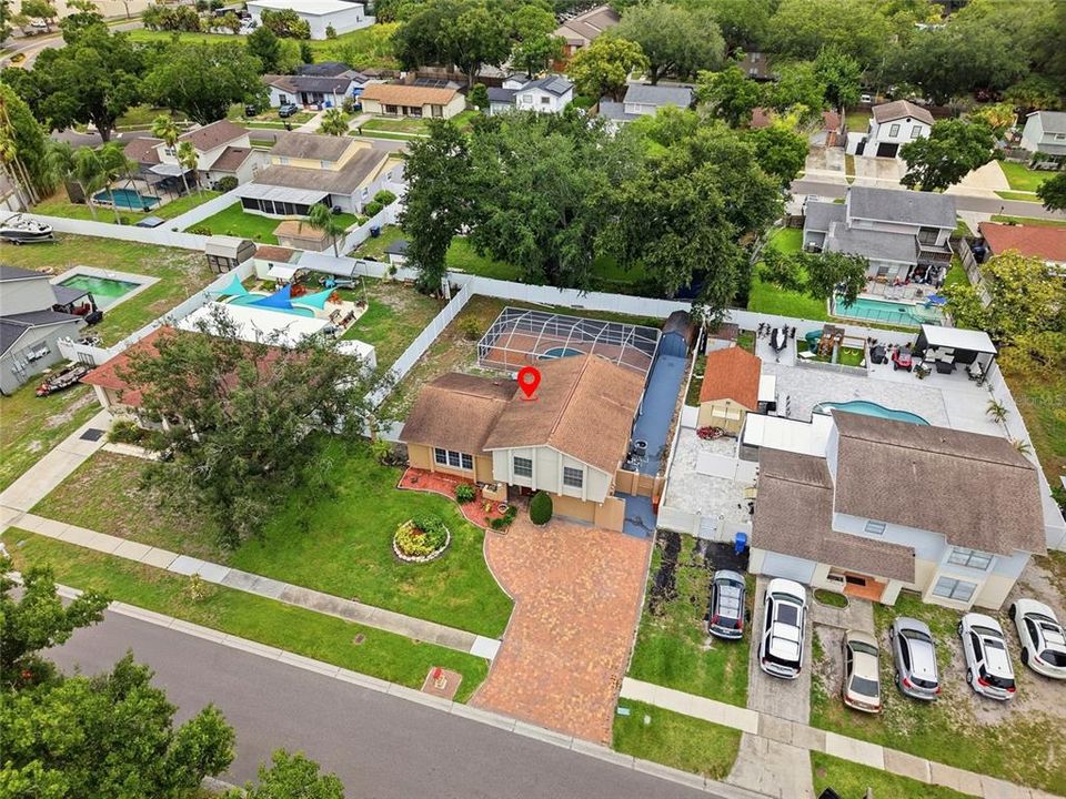 For Sale: $500,000 (3 beds, 2 baths, 1569 Square Feet)