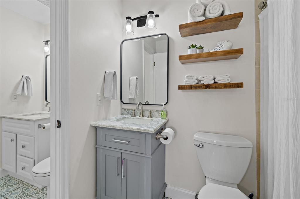 For Sale: $358,000 (2 beds, 1 baths, 1080 Square Feet)