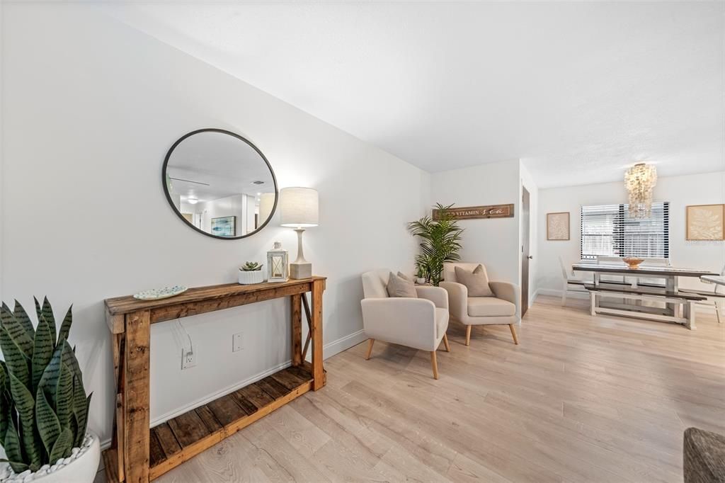 For Sale: $358,000 (2 beds, 1 baths, 1080 Square Feet)