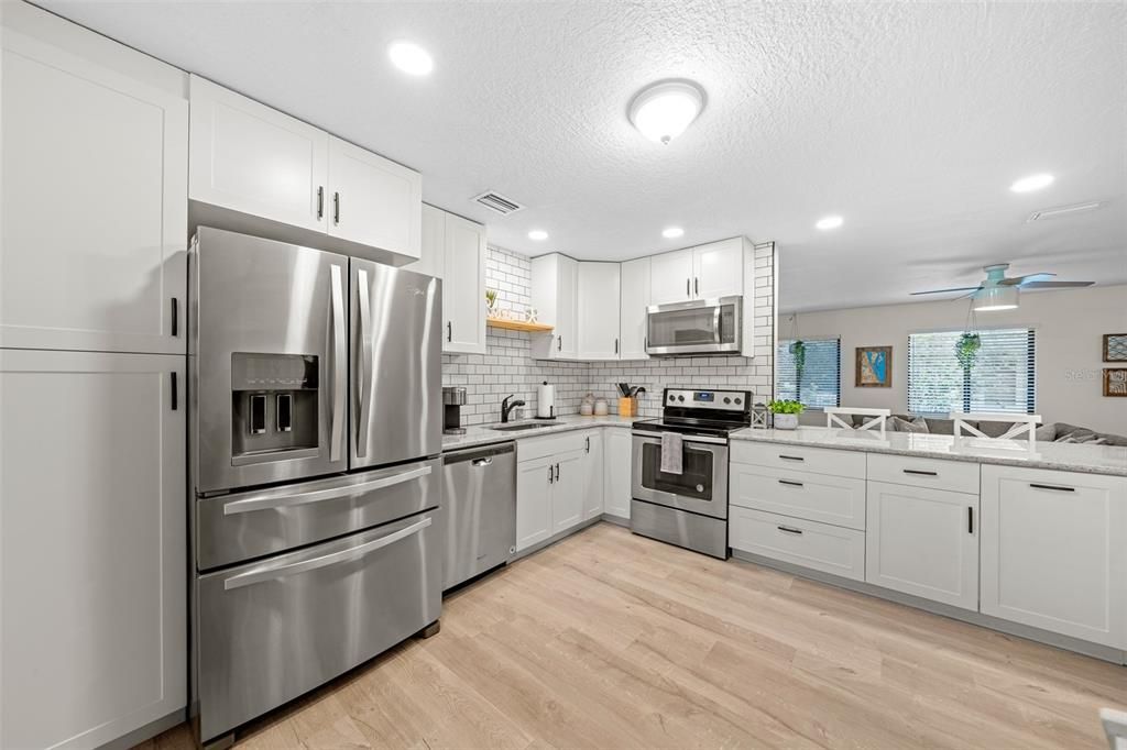 For Sale: $358,000 (2 beds, 1 baths, 1080 Square Feet)