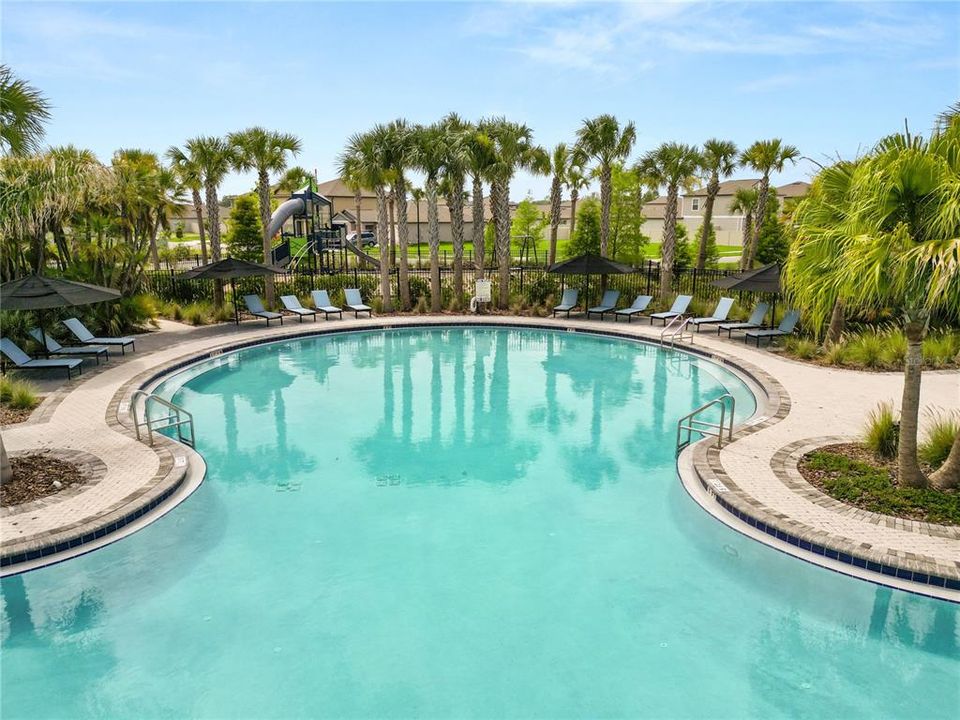For Sale: $375,000 (5 beds, 3 baths, 2674 Square Feet)