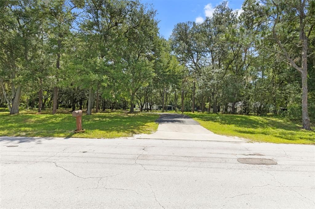For Sale: $575,000 (3 beds, 3 baths, 2027 Square Feet)
